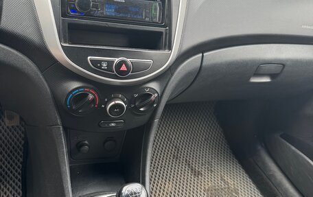 Hyundai Solaris II рестайлинг, 2012 год, 585 000 рублей, 14 фотография