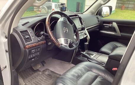 Toyota Land Cruiser 200, 2014 год, 3 990 000 рублей, 3 фотография