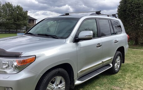 Toyota Land Cruiser 200, 2014 год, 3 990 000 рублей, 10 фотография