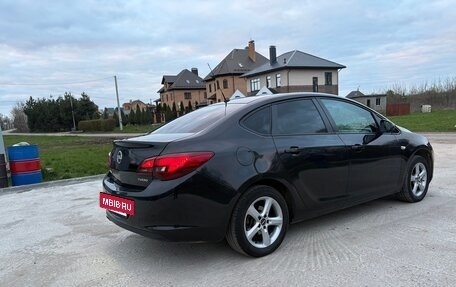 Opel Astra J, 2014 год, 1 150 000 рублей, 4 фотография