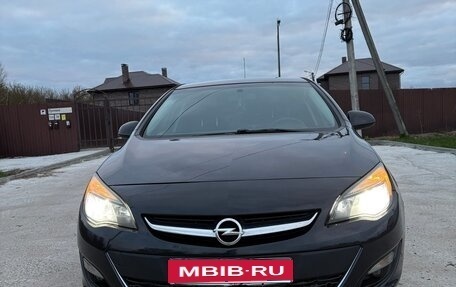 Opel Astra J, 2014 год, 1 150 000 рублей, 2 фотография