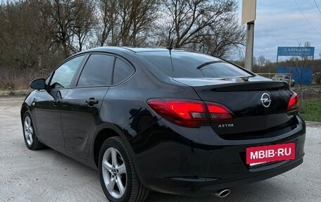 Opel Astra J, 2014 год, 1 150 000 рублей, 6 фотография