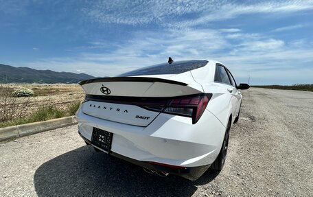 Hyundai Elantra, 2022 год, 1 690 000 рублей, 3 фотография