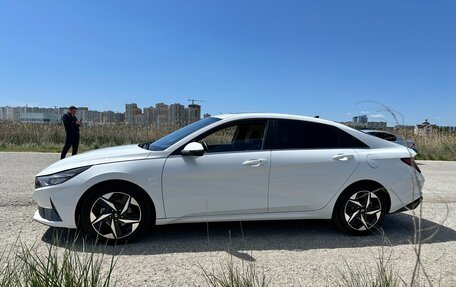 Hyundai Elantra, 2022 год, 1 690 000 рублей, 5 фотография