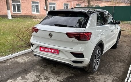 Volkswagen T-Roc I, 2019 год, 2 100 000 рублей, 1 фотография