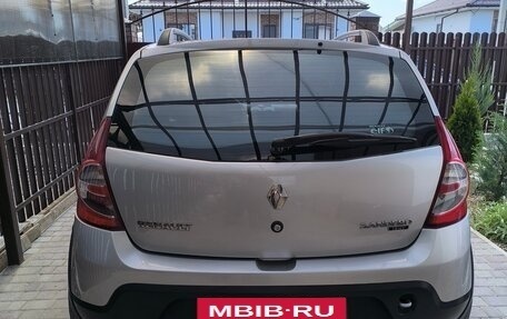Renault Sandero I, 2014 год, 900 000 рублей, 4 фотография