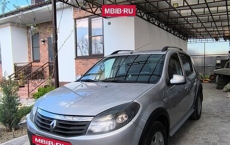 Renault Sandero I, 2014 год, 900 000 рублей, 3 фотография