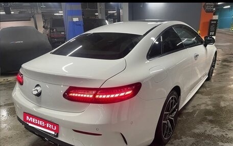 Mercedes-Benz E-Класс, 2021 год, 5 500 000 рублей, 4 фотография