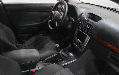 Toyota Avensis III рестайлинг, 2005 год, 749 000 рублей, 15 фотография