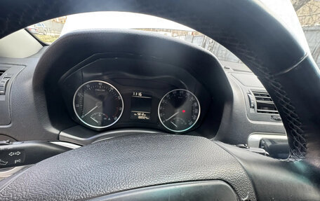 Skoda Octavia, 2011 год, 870 000 рублей, 13 фотография