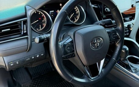 Toyota Camry, 2018 год, 2 900 000 рублей, 9 фотография