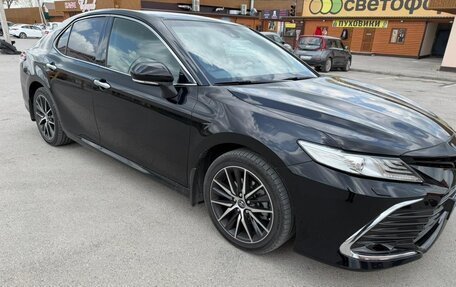 Toyota Camry, 2018 год, 2 900 000 рублей, 3 фотография