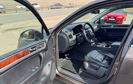 Volkswagen Touareg III, 2010 год, 1 400 000 рублей, 11 фотография