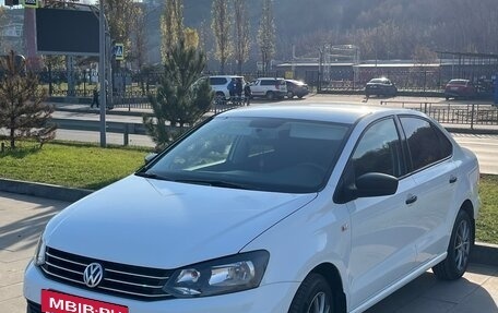 Volkswagen Polo VI (EU Market), 2018 год, 1 200 000 рублей, 2 фотография