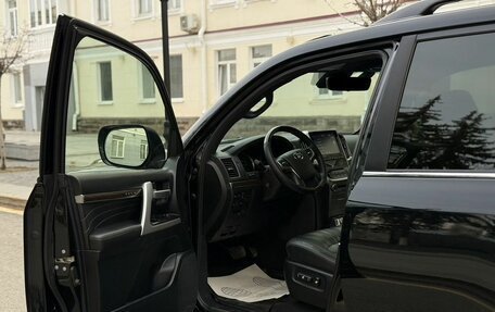 Toyota Land Cruiser 200, 2019 год, 6 400 000 рублей, 24 фотография