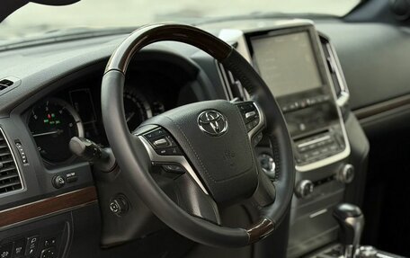 Toyota Land Cruiser 200, 2019 год, 6 400 000 рублей, 26 фотография