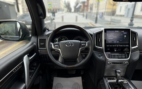 Toyota Land Cruiser 200, 2019 год, 6 400 000 рублей, 33 фотография