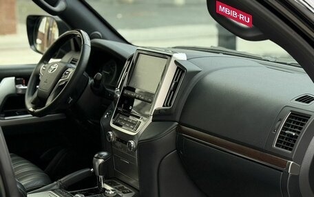 Toyota Land Cruiser 200, 2019 год, 6 400 000 рублей, 29 фотография