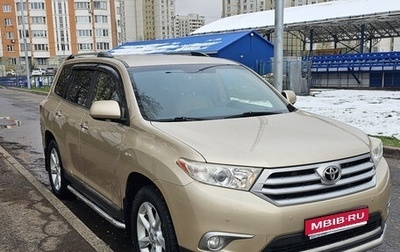 Toyota Highlander III, 2012 год, 2 500 000 рублей, 1 фотография