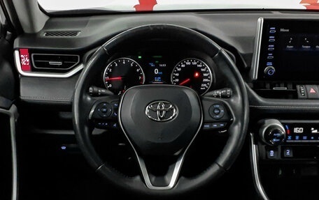 Toyota RAV4, 2021 год, 3 230 000 рублей, 11 фотография