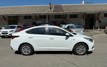 Hyundai Solaris II рестайлинг, 2019 год, 799 999 рублей, 2 фотография
