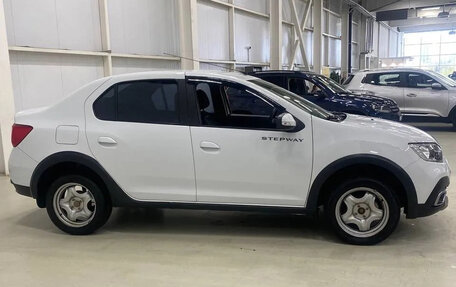 Renault Logan II, 2021 год, 858 000 рублей, 4 фотография