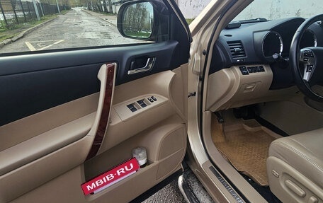 Toyota Highlander III, 2012 год, 2 500 000 рублей, 18 фотография