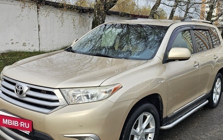 Toyota Highlander III, 2012 год, 2 500 000 рублей, 22 фотография