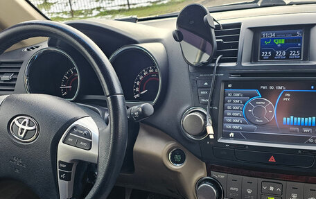 Toyota Highlander III, 2012 год, 2 500 000 рублей, 25 фотография
