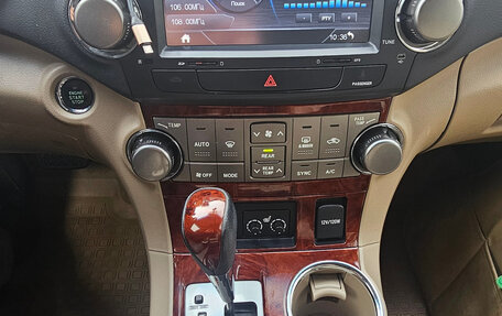 Toyota Highlander III, 2012 год, 2 500 000 рублей, 26 фотография