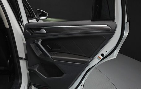 Volkswagen Tiguan II, 2022 год, 3 378 000 рублей, 16 фотография