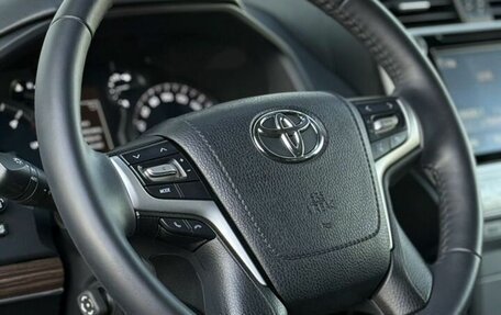 Toyota Land Cruiser Prado 150 рестайлинг 2, 2017 год, 5 300 000 рублей, 27 фотография