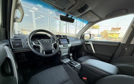 Toyota Land Cruiser Prado 150 рестайлинг 2, 2017 год, 5 300 000 рублей, 24 фотография