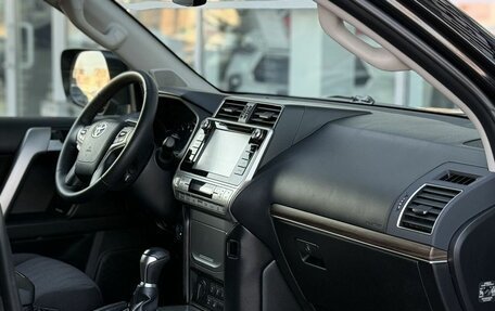 Toyota Land Cruiser Prado 150 рестайлинг 2, 2017 год, 5 300 000 рублей, 25 фотография