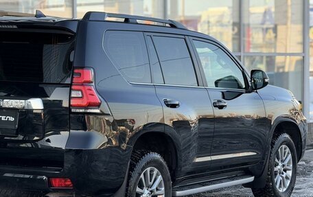 Toyota Land Cruiser Prado 150 рестайлинг 2, 2017 год, 5 300 000 рублей, 21 фотография