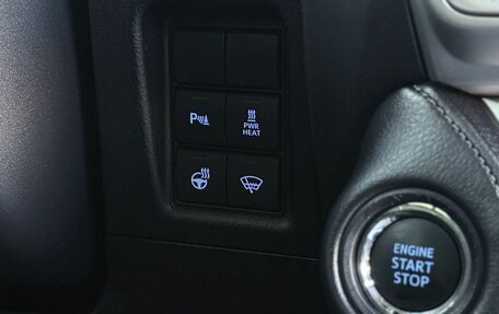 Toyota Land Cruiser Prado 150 рестайлинг 2, 2017 год, 5 300 000 рублей, 35 фотография