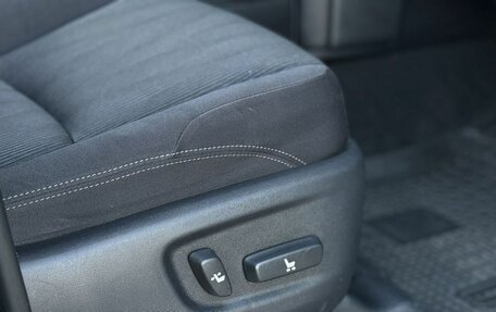 Toyota Land Cruiser Prado 150 рестайлинг 2, 2017 год, 5 300 000 рублей, 36 фотография