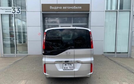 Honda Stepwgn IV, 2020 год, 2 000 000 рублей, 6 фотография