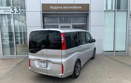 Honda Stepwgn IV, 2020 год, 2 000 000 рублей, 5 фотография