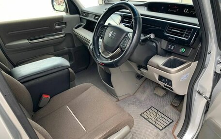 Honda Stepwgn IV, 2020 год, 2 000 000 рублей, 9 фотография