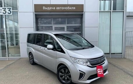 Honda Stepwgn IV, 2020 год, 2 000 000 рублей, 3 фотография