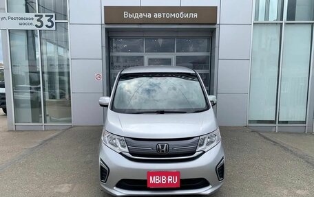 Honda Stepwgn IV, 2020 год, 2 000 000 рублей, 2 фотография