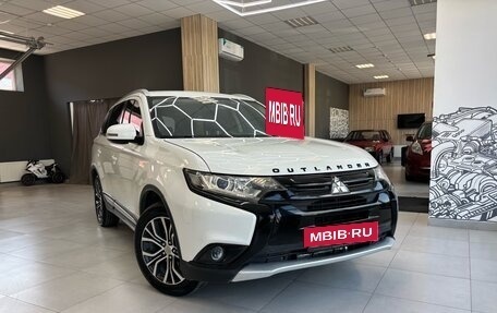 Mitsubishi Outlander III рестайлинг 3, 2015 год, 1 480 000 рублей, 1 фотография