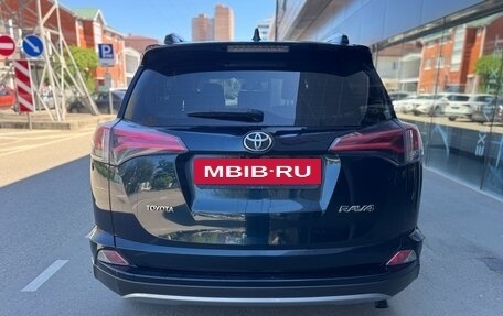 Toyota RAV4, 2018 год, 2 350 000 рублей, 5 фотография