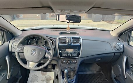 Renault Logan II, 2017 год, 940 000 рублей, 8 фотография