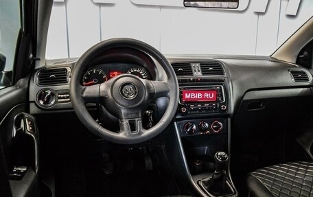 Volkswagen Polo VI (EU Market), 2014 год, 800 000 рублей, 6 фотография