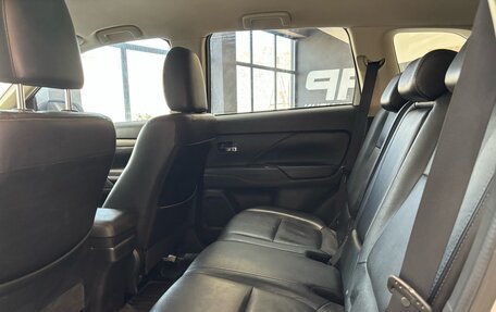 Mitsubishi Outlander III рестайлинг 3, 2015 год, 1 480 000 рублей, 6 фотография