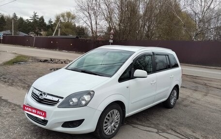 Opel Zafira B, 2013 год, 600 000 рублей, 6 фотография