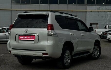 Toyota Land Cruiser Prado 150 рестайлинг 2, 2011 год, 2 150 000 рублей, 5 фотография