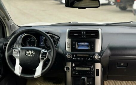 Toyota Land Cruiser Prado 150 рестайлинг 2, 2011 год, 2 150 000 рублей, 13 фотография
